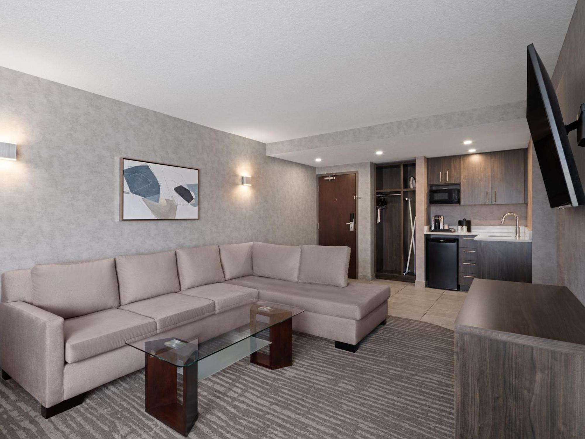 Holiday Inn Calgary Airport By Ihg Exterior foto